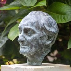 Bust of Ramón Gil Roldán