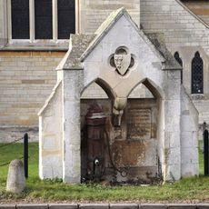 Village pump and drinking fountain