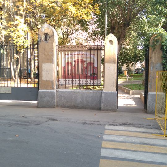 Ограда с воротами