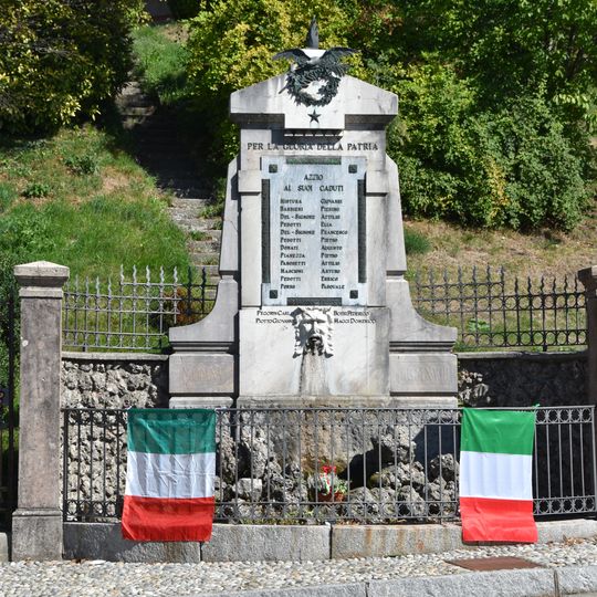 Monumento ai caduti di Azzio