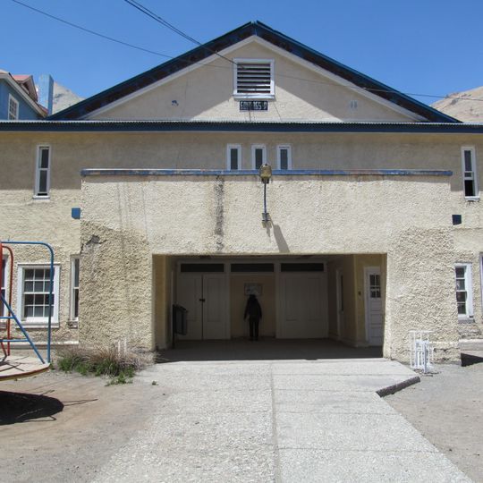 EDNI-165-P Movie theater building