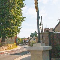 Kříž na křižovatce ulic Řehákova a Jiráskova v Červeném Kostelci