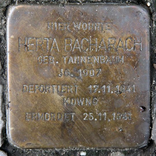Stolperstein en memoria de Herta Bacharach