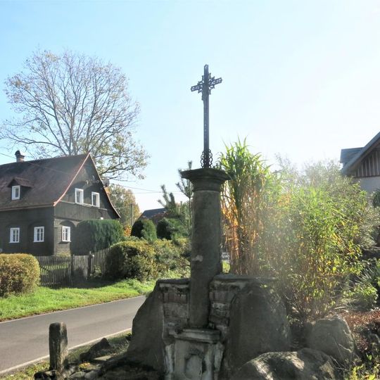 Kříž poblíž domu 217 v Doubici