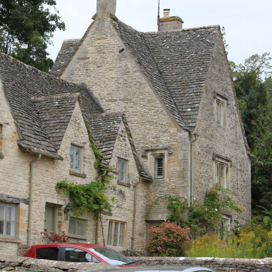 17, 18 and 20, The Square