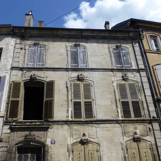 Maison, 25 place Jeanne-d'Arc