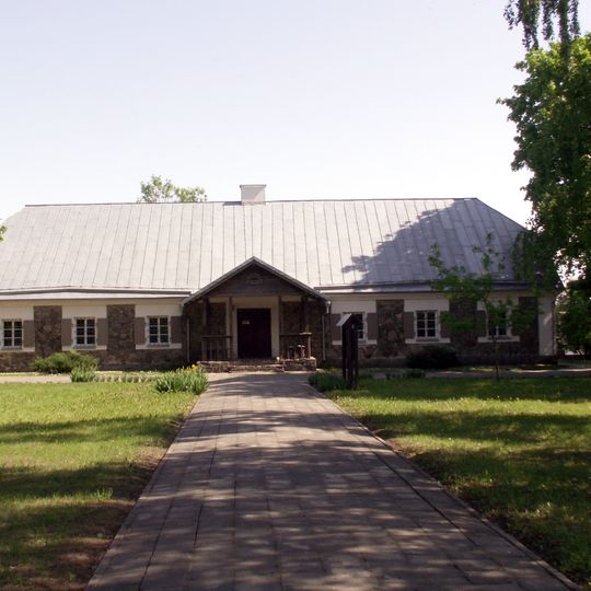 Naisiai Manor