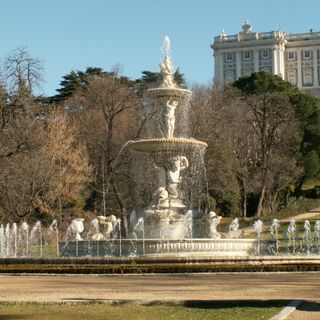 Conchas Fountain, Madrid