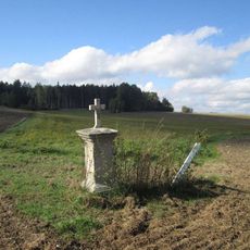 Kříž severně od Číhané v poli