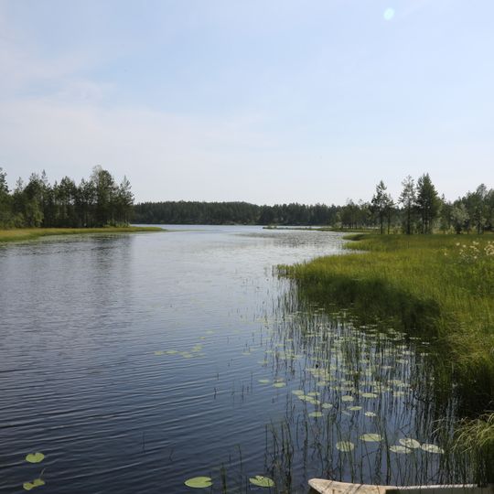 Jøndalsåsen med flere tjern og vann