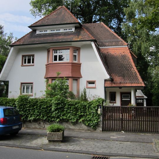 Ernst-Ludwig-Allee 6