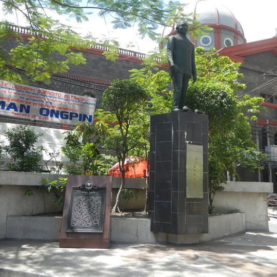 Don Roman Ongpin Monument