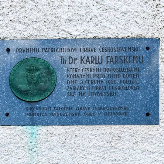 Pamětní deska v Chudobíně