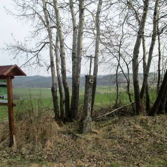 Kříž severozápadně od Myslíva