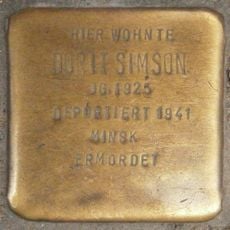 Stolperstein en memoria de Dorit Simson