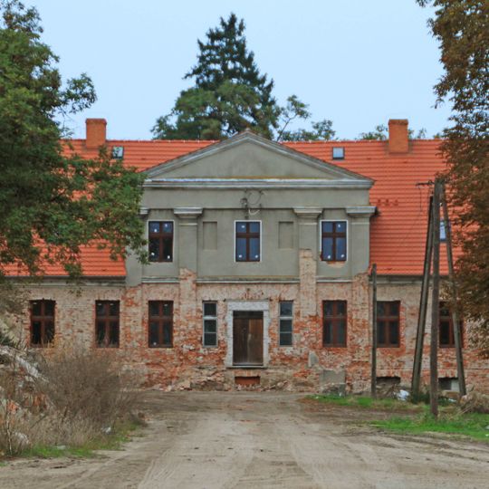 Manor in Ostrowieczko