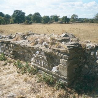 Silchester Roman Town Walls and Amphitheatre