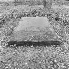 Singraven: burial tomb