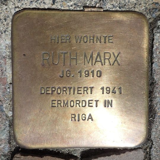 Stolperstein em memória de Ruth Marx