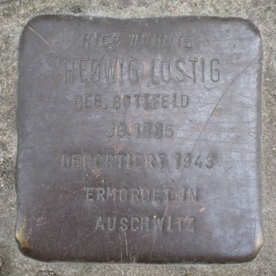 Stolperstein en memoria de Hedwig Lustig