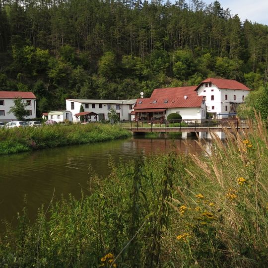 Mlýn a malá vodní elektrárna ve Šlovicích