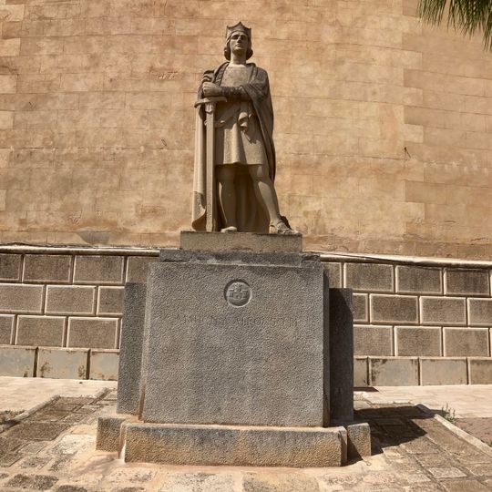 Statue in Maó honoring Alfonso III