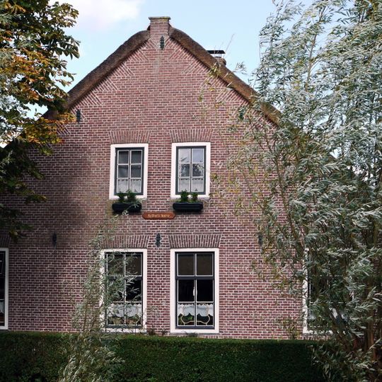 Benedeneind Nz 432, Benschop