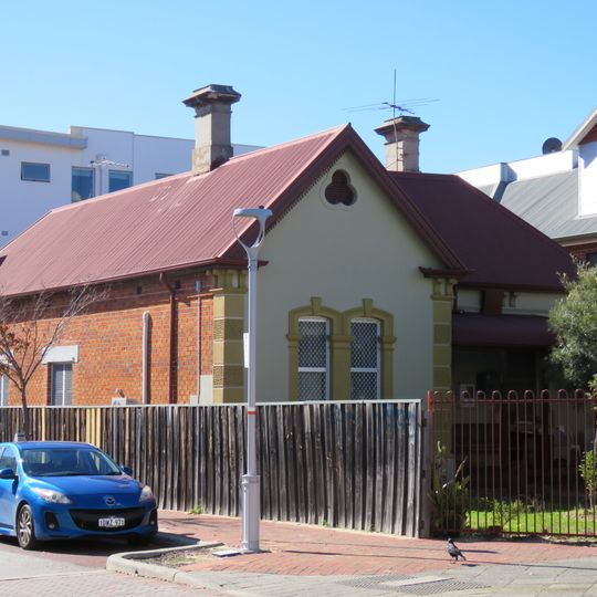 House, 166 Aberdeen Street, Northbridge