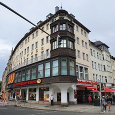 Wohn- und Geschäftshaus mit Café Dr.-Friedrichs-Ring 21a