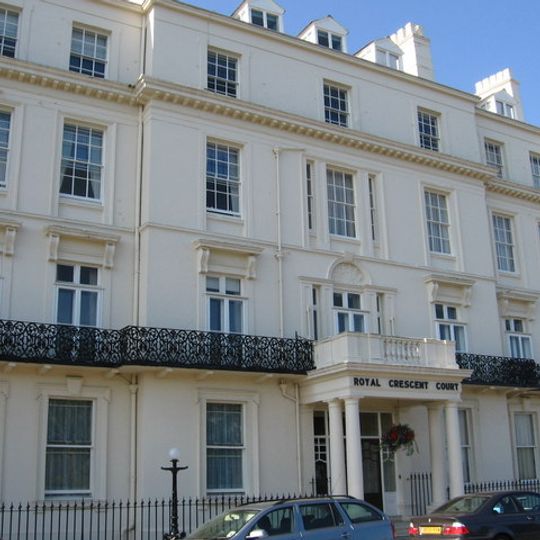 Royal Crescent Court And Railings To Front And Sides And 4 Lamp Standards To Front