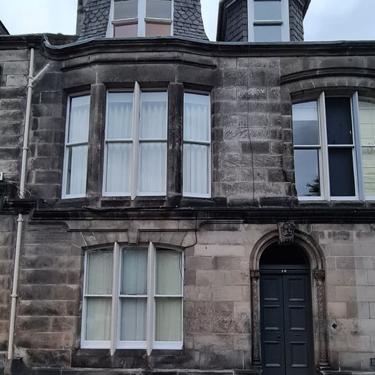 16 Queen's Gardens, St Andrews