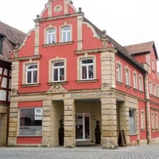 Wohn- und Geschäftshaus