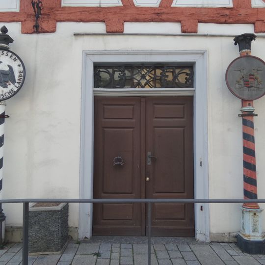 Grenztafeln der Hohenzollernschen Lande und Württemberg vor dem Stadtmuseum Mengen