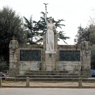 Monumento ai Caduti (Cascina)
