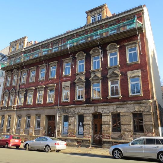 Mietshaus in halboffener Bebauung Zieschestraße 9