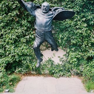Памятник Параджанову