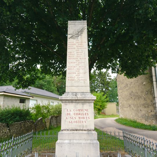 War memorial of Challes-la-Montagne