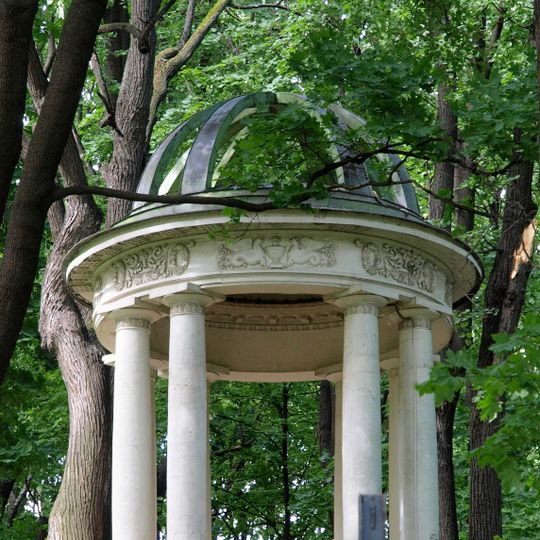 Беседка-ротонда восточная