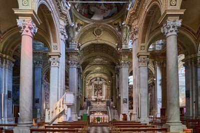 Interior 2