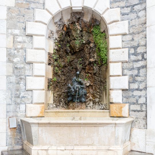 Fontaine de la rue Saint-Léger