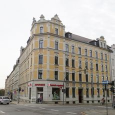 Mietshaus in geschlossener Bebauung in Ecklage Winklerstraße 22