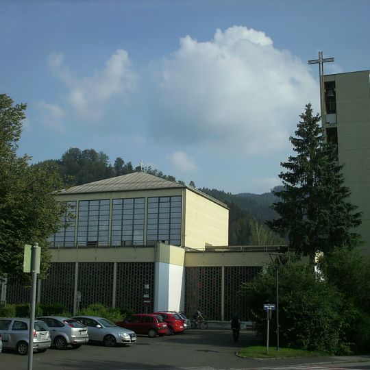 Pfarrkirche hl. Familie und Pfarrzentrum, Kapfenberg
