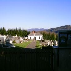 Neuer Friedhof, Totenkammer und Friedhofskreuz