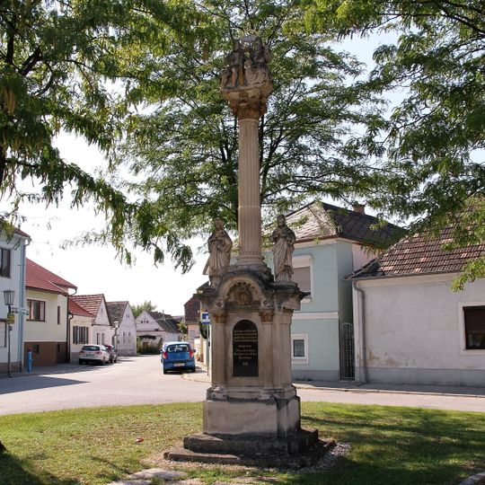 Pest-/Dreifaltigkeitssäule