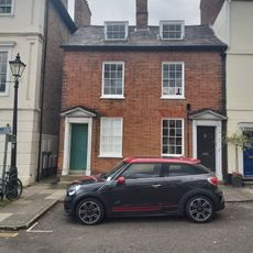 34 35, Castle Street