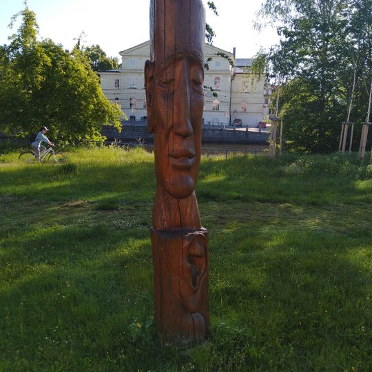 Plastika v Českých Budějovicích u soudu