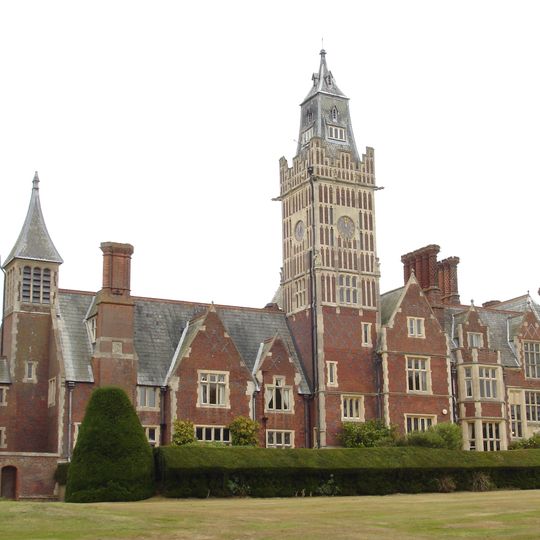 Aldermaston Court
