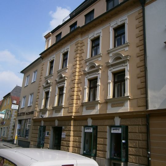 Wohn- und Geschäftshaus