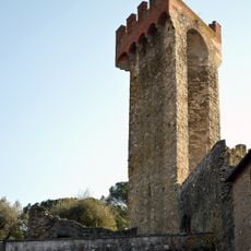 Torre triangolare