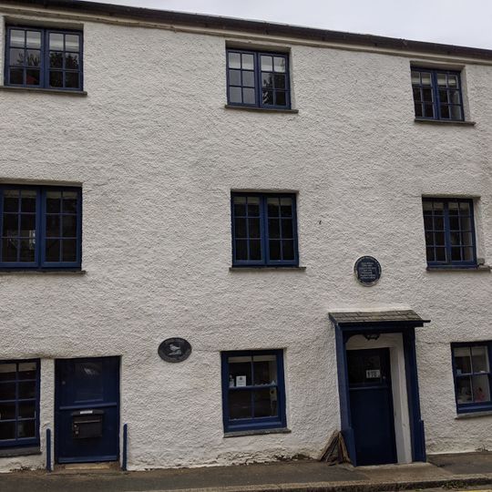 The Old Customs House With Attached Rear Garden Wall